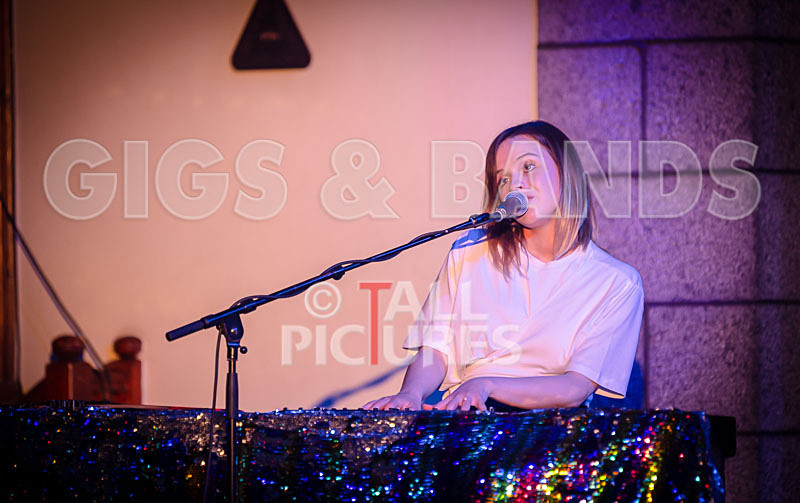 Gabrielle Aplin-50 - GABRIELLE APLIN