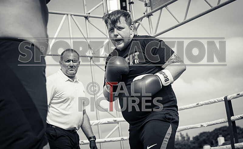 BOUT 4- Rollo 9 and a Half Digits v Tony Foxey Fox-25 - BOUT 4- Rollo '9 and a Half Digits' v Tony 'Foxey' Fox