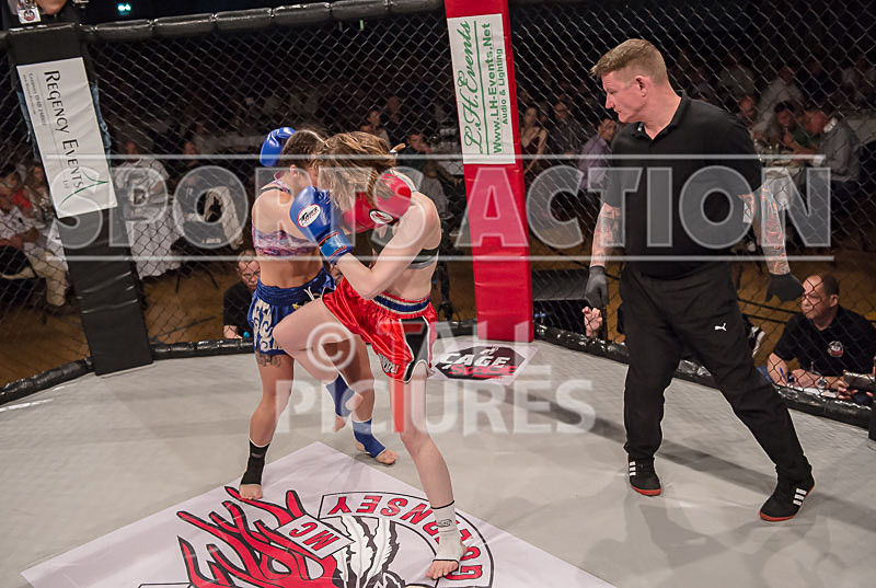 Stephanie Douglas v Lauren Sillence-15 - BOUT 6