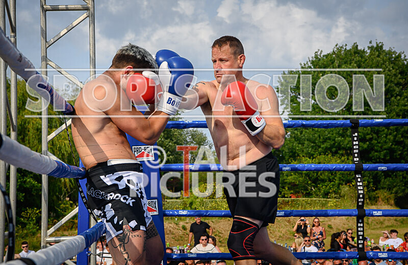 BOUT 7 - Luke Graham v Jan the Dutch Destroyer Dame-32 - BOUT 7 - Luke Graham v Jan 'the Dutch Destroyer' Dame