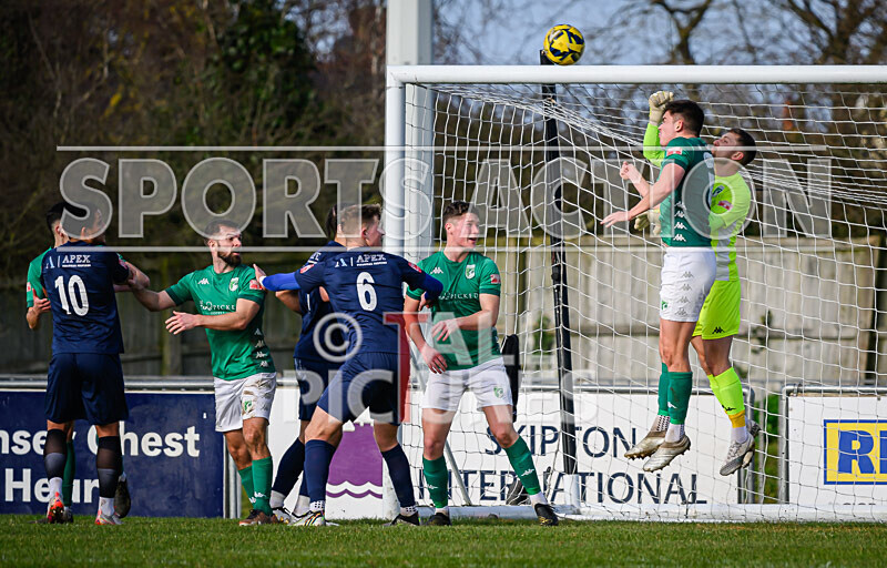 GFC v Binfield FC-66 - GFC v BINFIELD FC