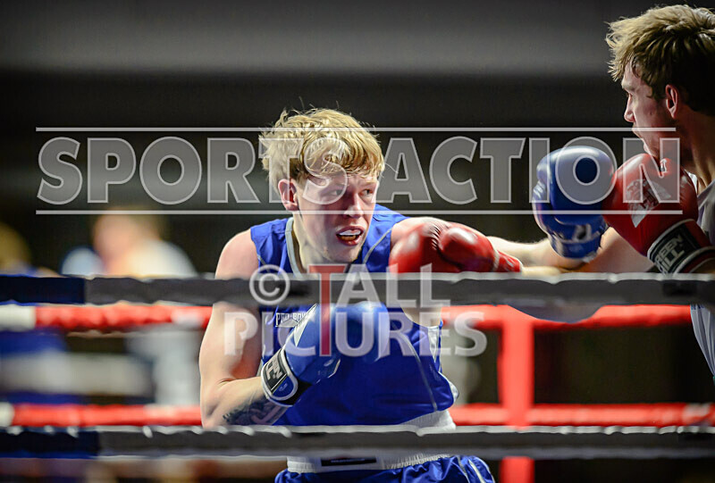 BOUT 5- Martin Kublickis v Robbie Chipcase-4 - BOUT 5 - Martin Kublickis v Robbie Chipcase