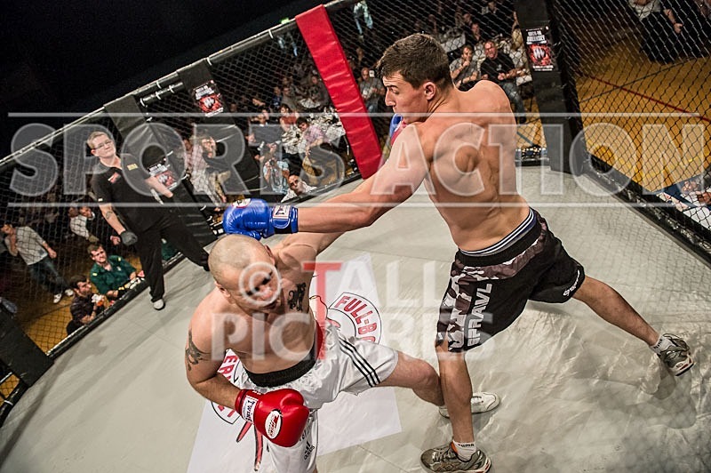 Cage Fighting_2012_Bout 4-13 - BOUT-4