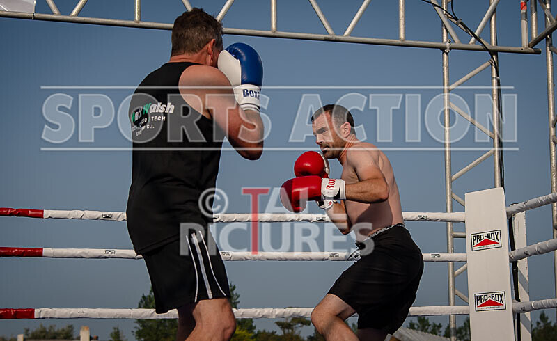 BOUT 8 - Roland -the Doc- Archer v -Dangerous- Trevor Morris-9 - BOUT 8 - Roland 'the Doc' Archer v 'Dangerous' Trevor Morris