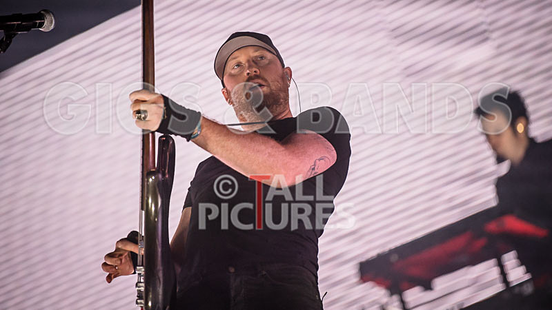 Pendulum Live-18 - PENDULUM LIVE