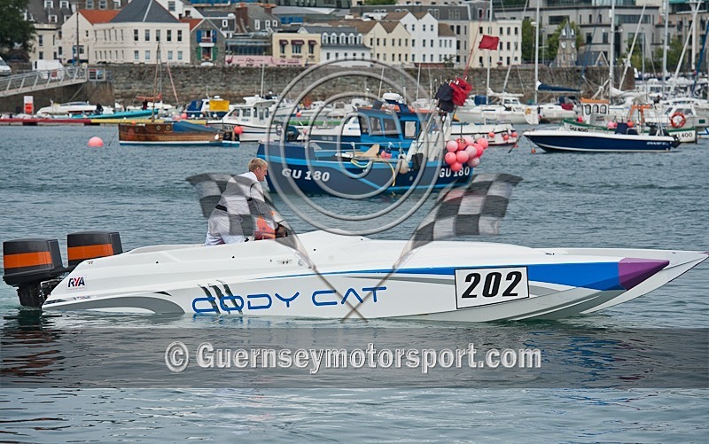 Guernsey Powerboat Racing_24-07-11-7 - ROUND-6 FERMAIN COURSE