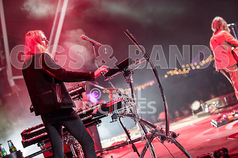 Blossoms-10 - BLOSSOMS