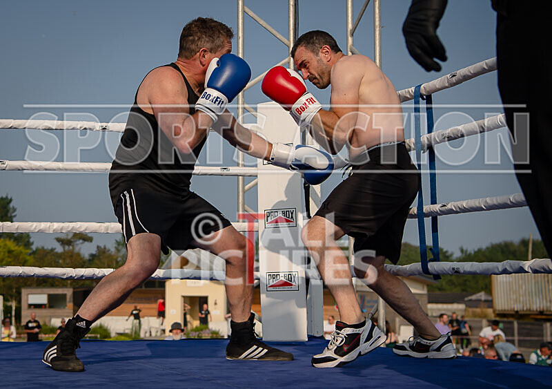 BOUT 8 - Roland -the Doc- Archer v -Dangerous- Trevor Morris-28 - BOUT 8 - Roland 'the Doc' Archer v 'Dangerous' Trevor Morris
