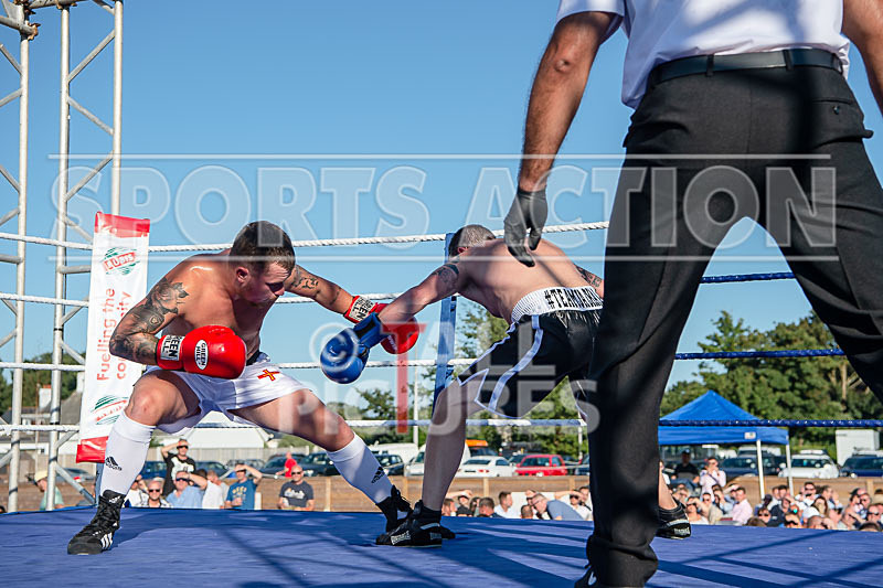 BOUT-3- Simon The Machine March v Rob The Brutal Brehaut-22 - BOUT-3 Simon 'The Machine' March v Rob 'The Brutal' Brehaut