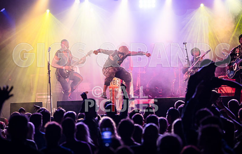 Jupiter  Okwess-61 - JUPITER & OKWESS