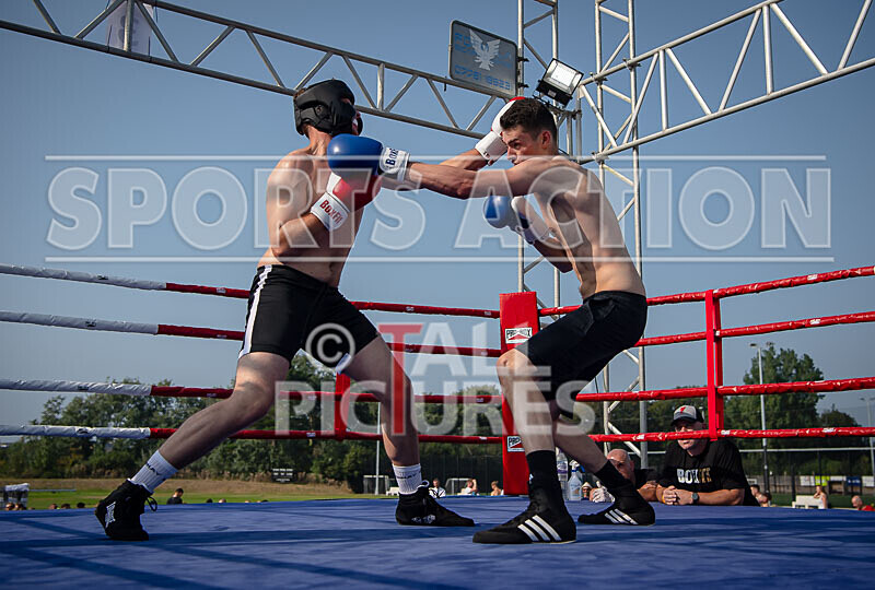 BOUT 4 - Alex -Quarter Pounder- Finer v Chris -Granite- Gavey-13 - BOUT 4 - Alex 'Quarter Pounder' Finer v Chris 'Granite' Gavey