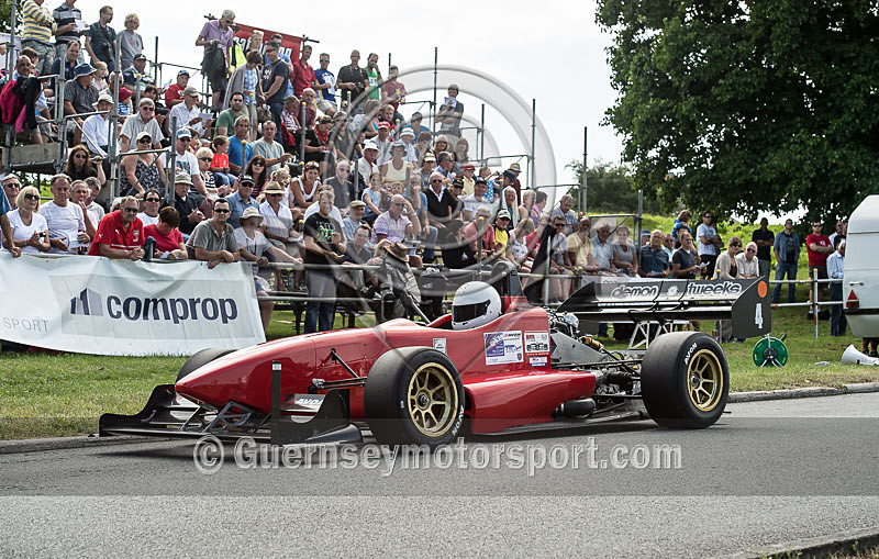 Guernsey National_2014_SCENE-3 - GUERNSEY NATIONAL 2014 - SCENE