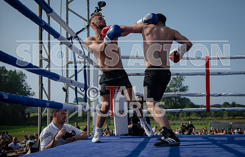 BOUT 3 - Josh -All the Way- Gray v Ed -No Fear- Sebire-21 - BOUT 3 - Josh 'All the Way' Gray v Ed 'No Fear' Sebire