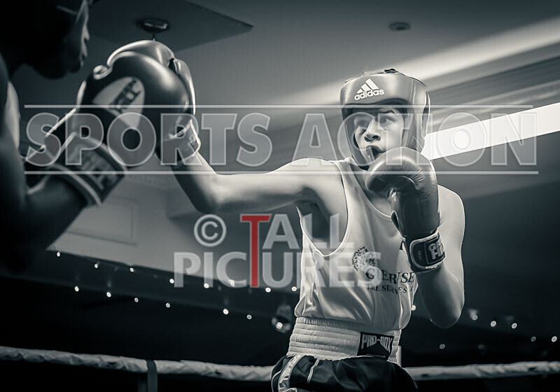 BOUT 2_Aiden Dabare v Kristian Madzudzo-34 - BOUT 2_Aiden Dabare v Kristian Madzudzo