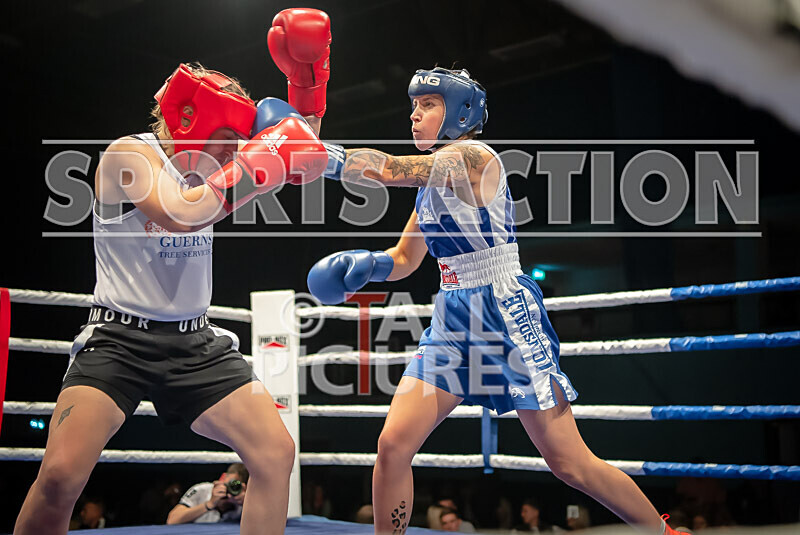 BOUT 6- Emma Martin v Stephanie Adlington-20 - BOUT 6: Emma Martin v Stephanie Adlington