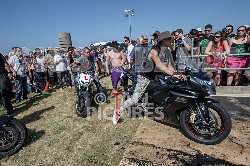 Chaos 2013_Burn-outs-12 - BURN-OUTS - TATTOOS & CHILLI