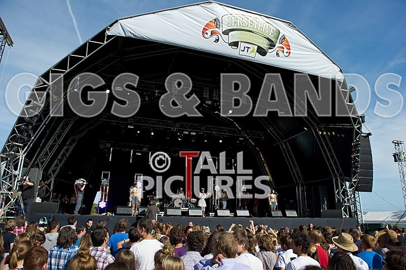 Santigold-21 - SANTIGOLD