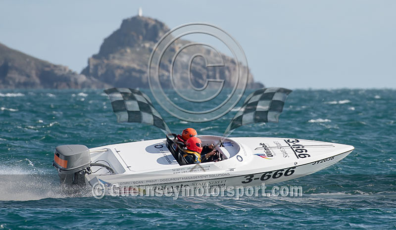 Powerboats_09-10-2016-42 - GPA STANLEY GIBBONS SERIES_RACE-10