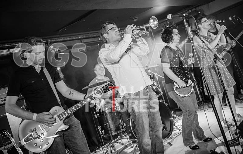 Ray and the Guns-7 - RAY AND THE GUNS