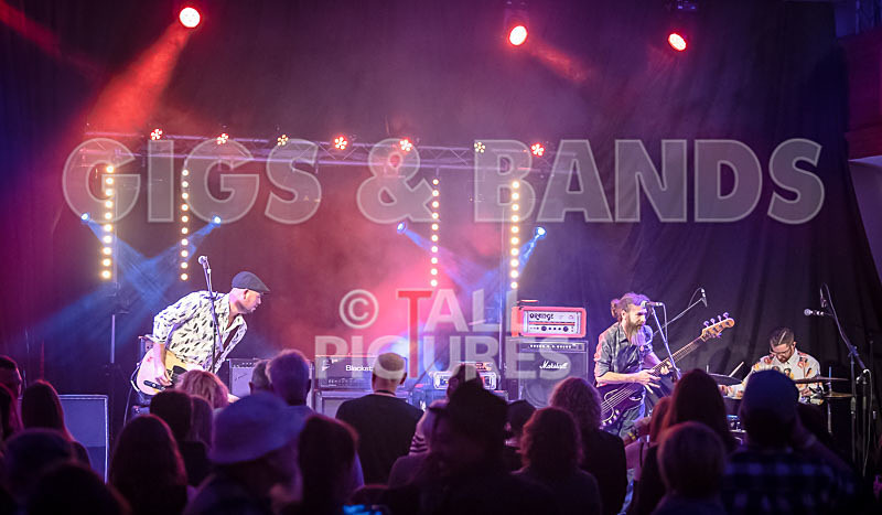 The Robert J Hunter Band-308 - THE ROBERT J HUNTER BAND