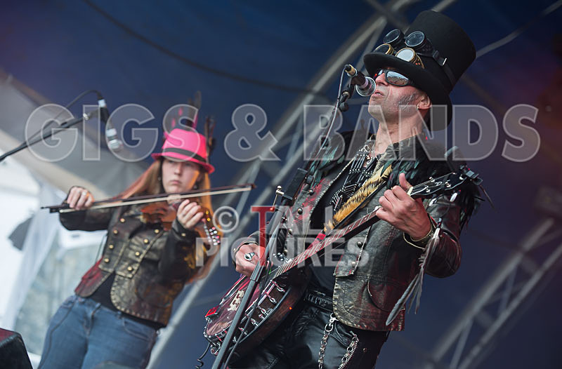 The Crowman-22 - THE CROWMAN & FIDDLING PIXIE