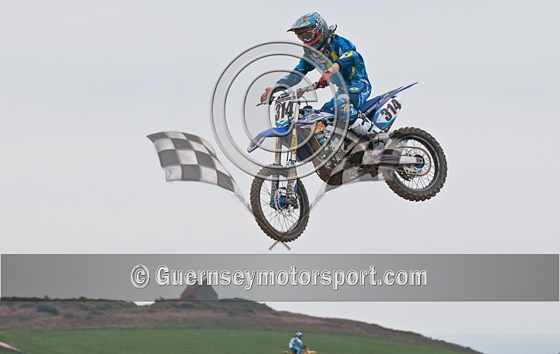 Moto-X_05-03-11-35 - MOTO-X_05-03-2011