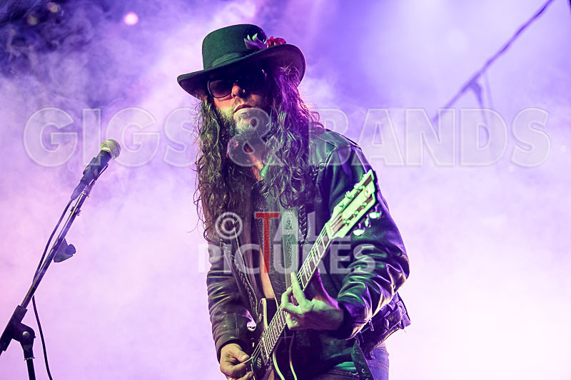 Johnny Cage and the Voodoo Groove-7 - JOHNNY CAGE AND THE VOODOO GROOVE