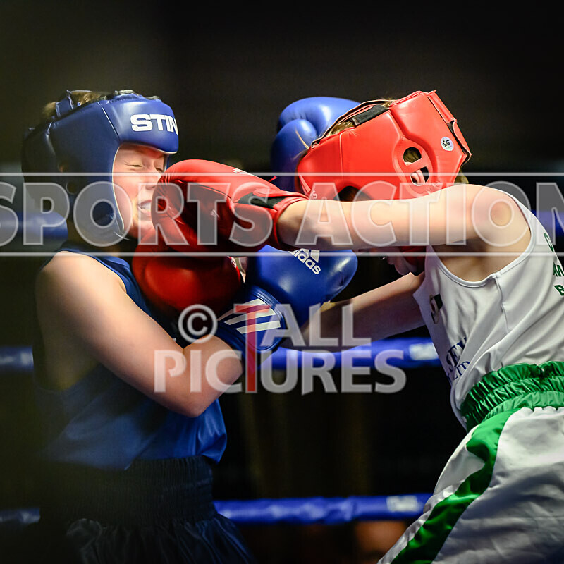 BOUT- 1 - Liam Duff v Jude Hudson-23 - BOUT: 1 - Liam Duff v Jude Hudson