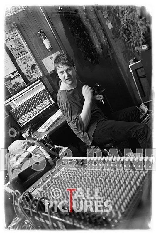 Teaspoonriverneck Studio Session-42_BW - TEASPOONRIVERNECK