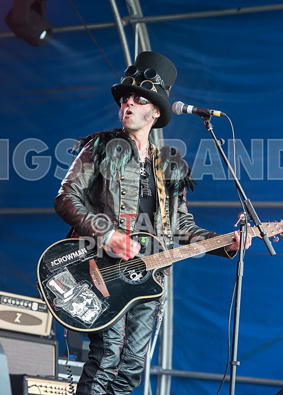 The Crowman-21 - THE CROWMAN & FIDDLING PIXIE