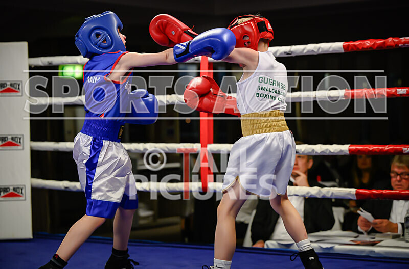 BOUT- 2 - Leon Watson v Callum Cain-43 - BOUT 2 - Leon Watson v Callum Cain