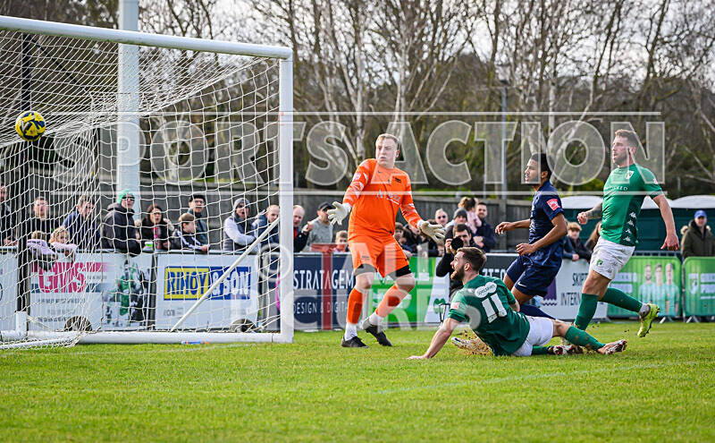 GFC v Binfield FC-20 - GFC v BINFIELD FC