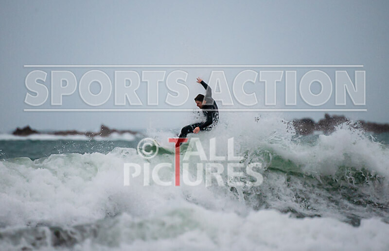 Surfing_01-11-2020-66 - SURFING AT VAZON BAY GUERNSEY