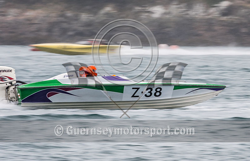 Powerboats_08-10-2016-4 - GPA STANLEY GIBBONS SERIES_RACE-9