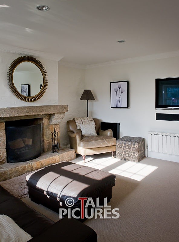 Multi-room Audio  Video-13 - TV LOUNGE