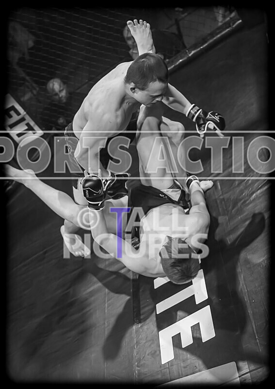 BOUT- 12 - Lucas Smith v Lewis Bourgaize-16 - BOUT 12 - Lucas Smith v Lewis Bourgaize