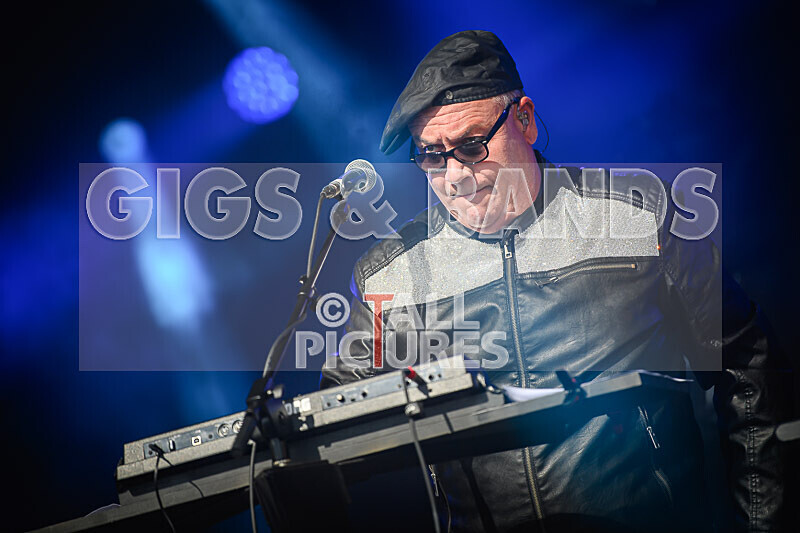 Fade 2 Grey-489 - FADE 2 GREY