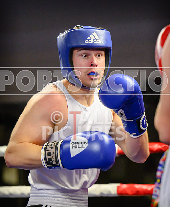 BOUT- 5_Ethan Le Moignan v Adrian Salmonowicz-17 - BOUT 5_Ethan Le Moignan v Adrian Salmonowicz