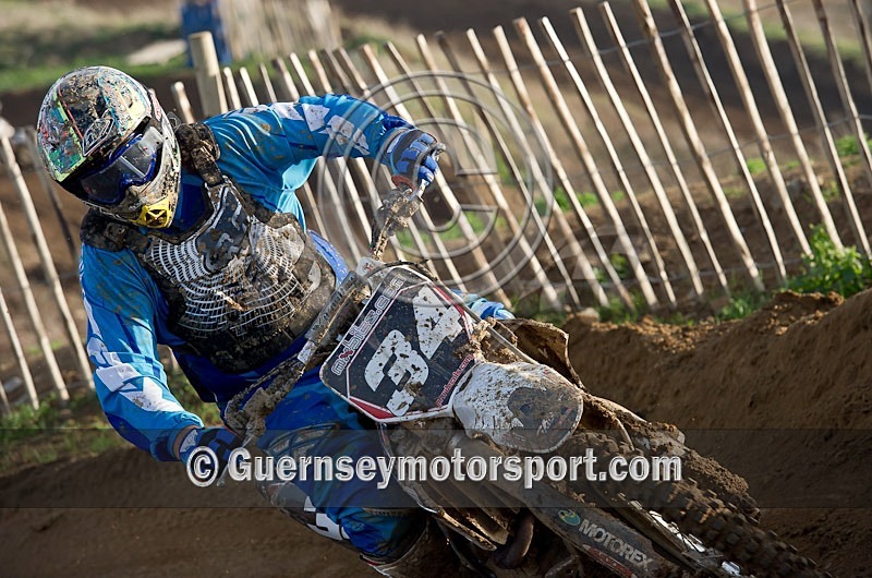 Moto-X_12-11-11-97 - MOTO-X_12-11-2011