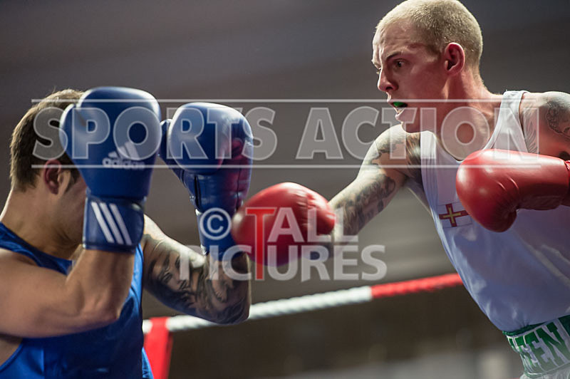 Bout 6 - Nathan Green v Sean Gibbs-2 - DINNER BOXING_20-11-2015 - THE PRESS EDIT