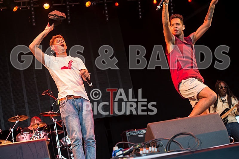 Rizzle Kicks-59 - RIZZLE KICKS