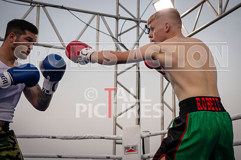 BOUT 17 - Luke Robert v Casey De La Mare-16 - BOUT 17 - Luke Robert v Casey De La Mare