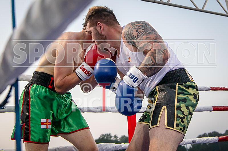 BOUT 17 - Luke Robert v Casey De La Mare-30 - BOUT 17 - Luke Robert v Casey De La Mare