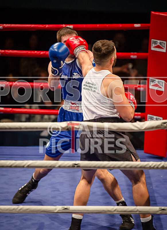 Bout 13_Rusian Gogercaks v Ben Clixby-17 - Bout 13_Rusian Gogercaks v Ben Clixby