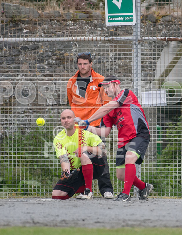 Softball_22-06-2016-2 - DRUNKEN DUCK RANGERS v REBELS