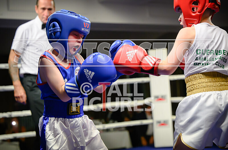 BOUT- 2 - Leon Watson v Callum Cain-39 - BOUT 2 - Leon Watson v Callum Cain