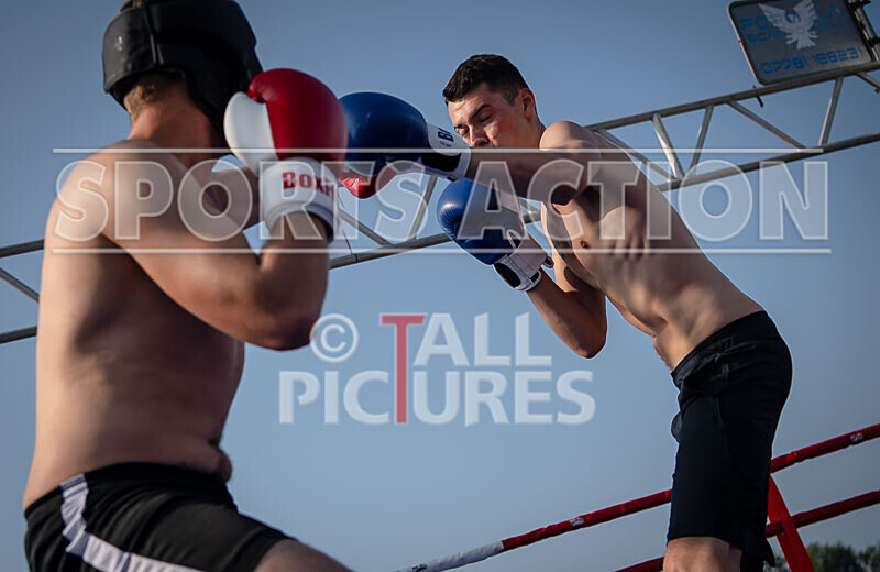 BOUT 4 - Alex -Quarter Pounder- Finer v Chris -Granite- Gavey-10 - BOUT 4 - Alex 'Quarter Pounder' Finer v Chris 'Granite' Gavey