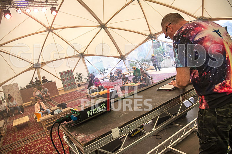 Citizen X-57 - CITIZEN X