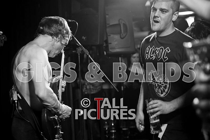 AC-DC-UK-26 - AC/DC-UK