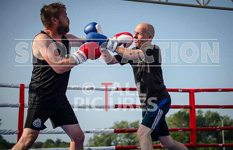 BOUT 2 - Steve -The Stoat- Ozanne v Alan -Dinosaur- Donaldson-36 - BOUT 2 - Steve 'The Stoat' Ozanne v Alan 'Dinosaur' Donaldson